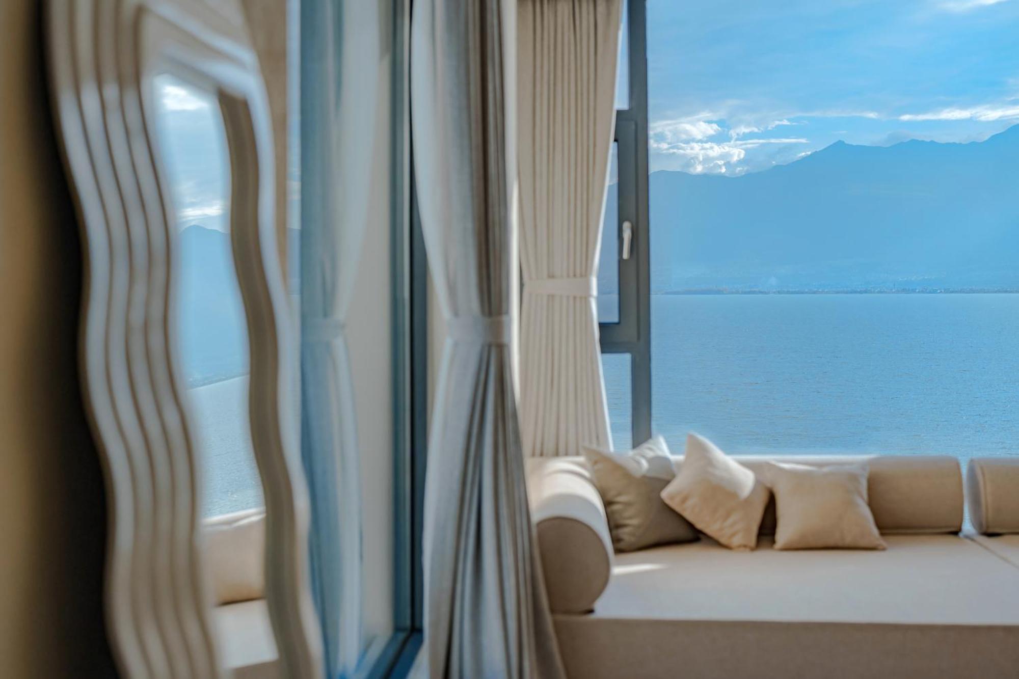 Dali Oriental Seaview Hotel -Dali Erhai Exteriör bild
